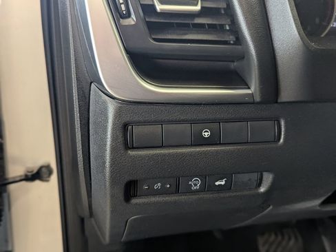 Used 2023 Nissan Rogue SV w/ SV Premium B Package image 29