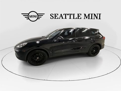 Used 2018 Porsche Cayenne image 6