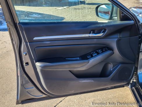 Used 2023 Nissan Altima 2.5 SV image 23