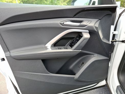 New 2025 Audi Q5 Premium image 8