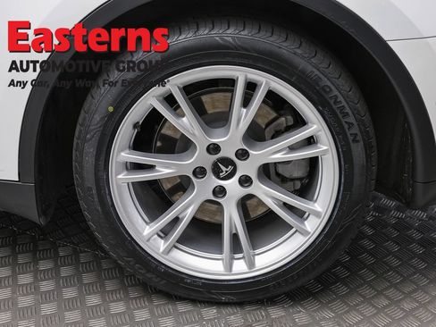 Used 2020 Tesla Model Y Long Range AWD/4WD image 8