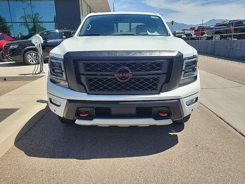 Used 2024 Nissan Titan PRO-4X w/ Pro-4x Convenience Package AWD/4WD image 2