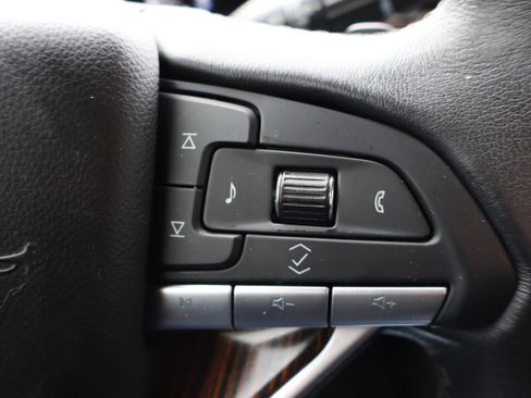 Used 2021 Cadillac Escalade ESV Premium Luxury image 24