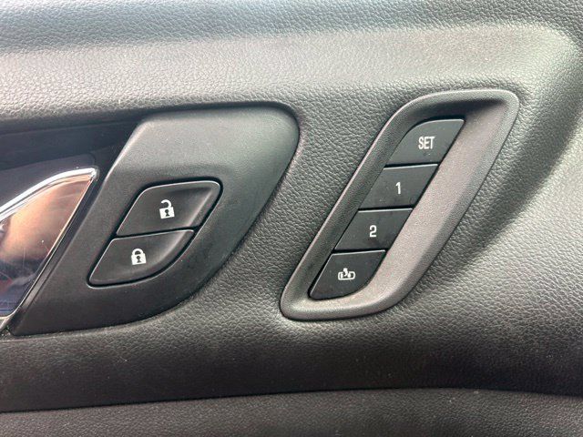 Used 2019 GMC Acadia Denali w/ Technology Package FWD image 15