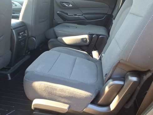 Certified 2023 Chevrolet Traverse LT w/ Midnight/Sport Edition image 9