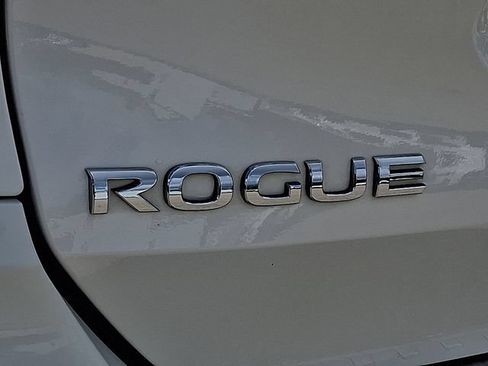 Used 2019 Nissan Rogue SL AWD/4WD image 33