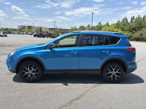 Used 2018 Toyota RAV4 SE w/ Advanced Technology Package FWD image 6