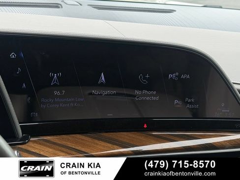 Used 2024 Cadillac Escalade ESV Sport Platinum w/ Heavy-Duty Trailer Package AWD/4WD image 15