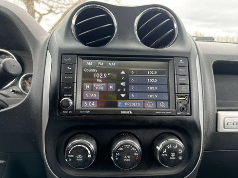 Used 2016 Jeep Compass High Altitude image 21