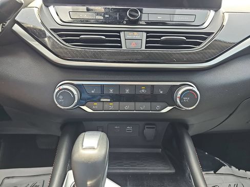 Used 2023 Nissan Altima 2.5 SR w/ SR Premium Package AWD/4WD image 29