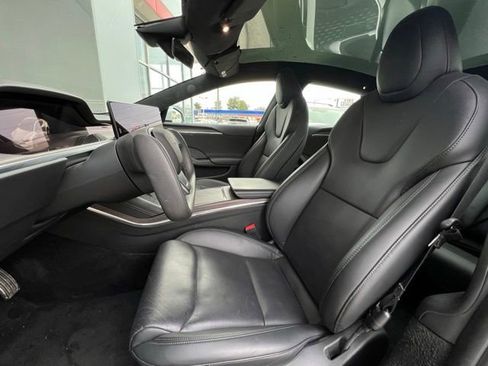 Used 2022 Tesla Model S image 23