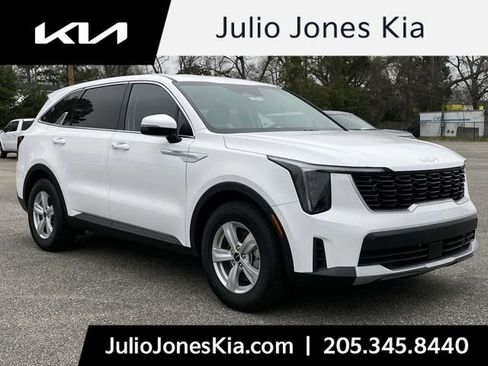 New 2024 Kia Sorento LX image 1