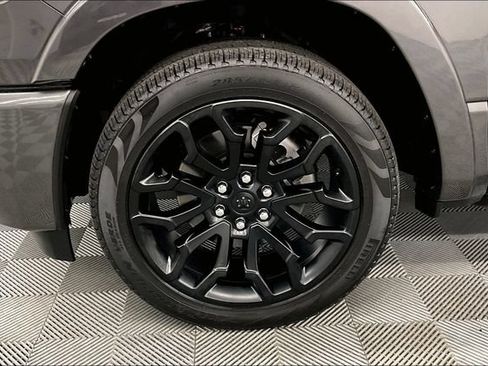 Used 2025 RAM 1500 Limited AWD/4WD image 10