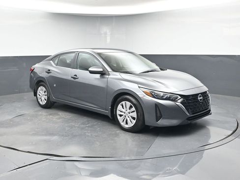Used 2024 Nissan Sentra S image 7