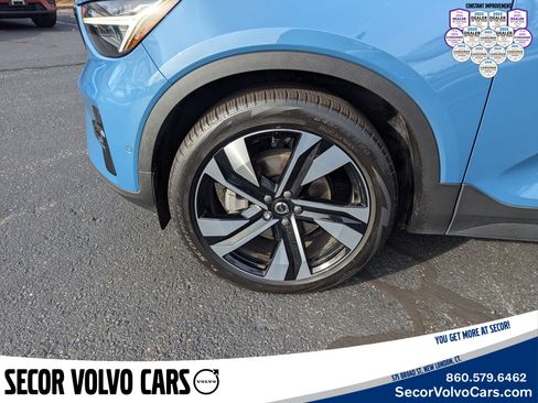 Certified 2023 Volvo XC40 B5 Ultimate w/ Protection Package Premier image 28