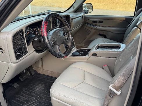 Used 2005 GMC Sierra 1500 SLT w/ Light Duty Power Package image 9