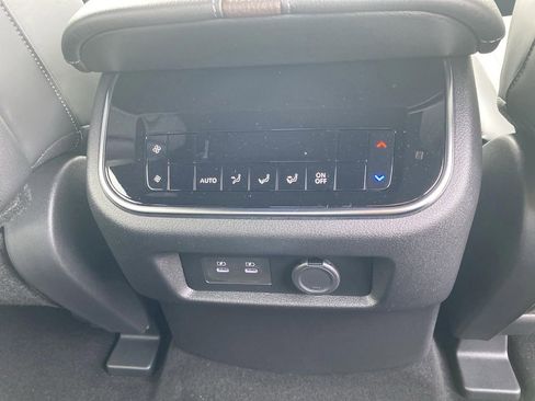 New 2025 Nissan Armada SL w/ Captain's Chari Seat Package image 37