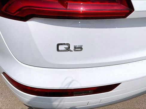 Used 2018 Audi Q5 2.0T Premium w/ Convenience Package AWD/4WD image 33