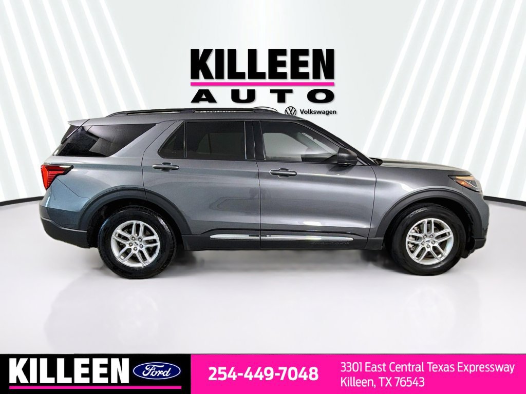Used 2025 Ford Explorer Active RWD image 10