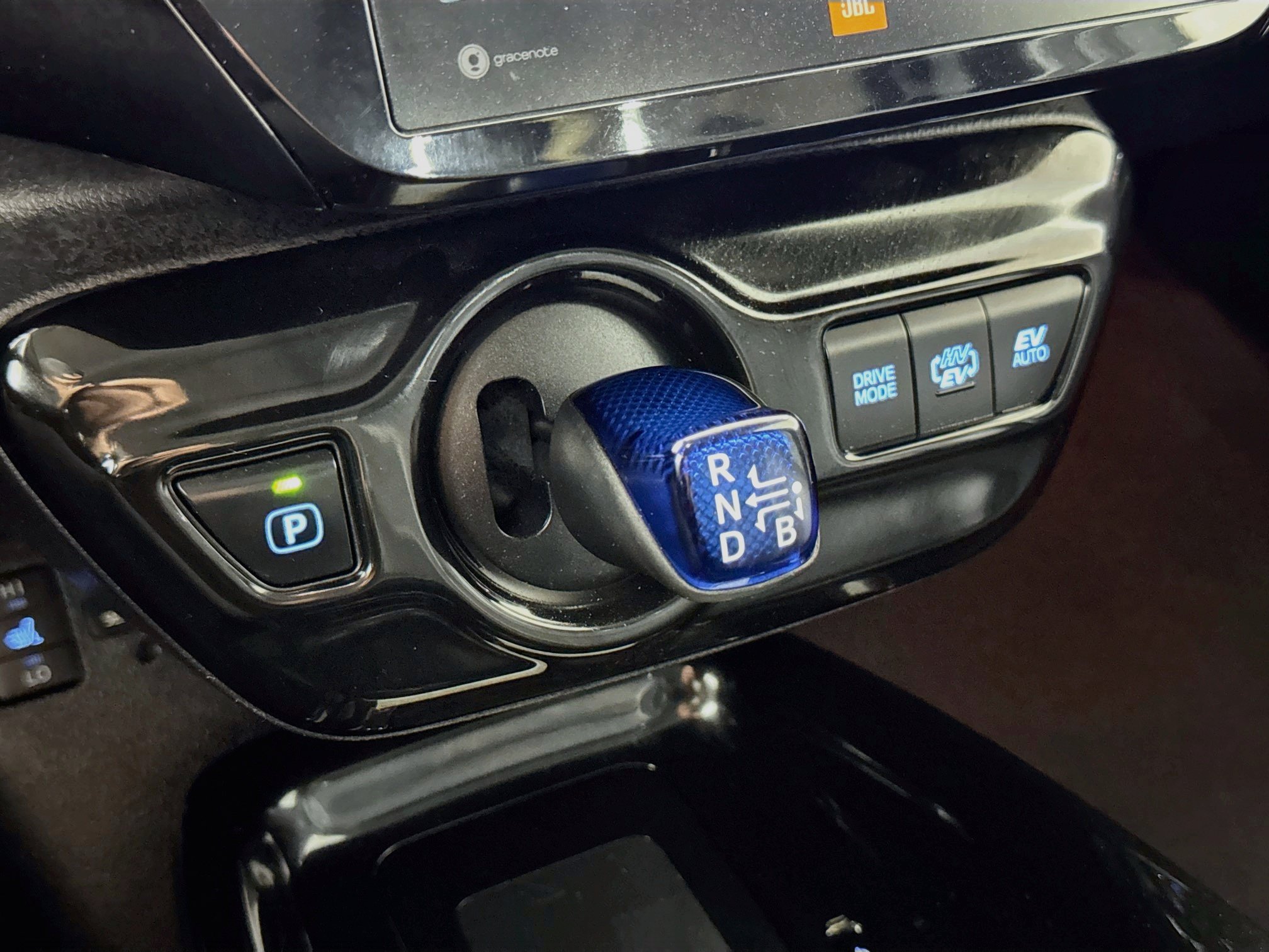 Certified 2017 Toyota Prius Prime Advanced FWD image 21