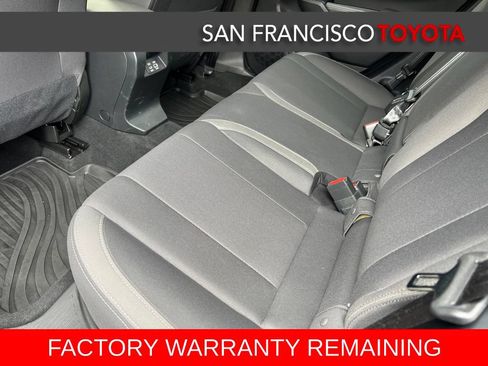 Used 2025 Subaru Crosstrek 2.5i Premium w/ Popular Package #4 AWD/4WD image 15