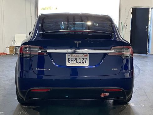 Used 2018 Tesla Model X 75D image 3