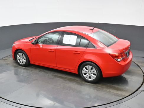 Used 2014 Chevrolet Cruze LS image 35