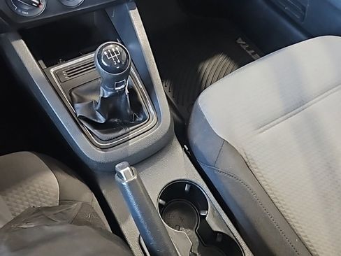 Used 2017 Volkswagen Jetta S image 31