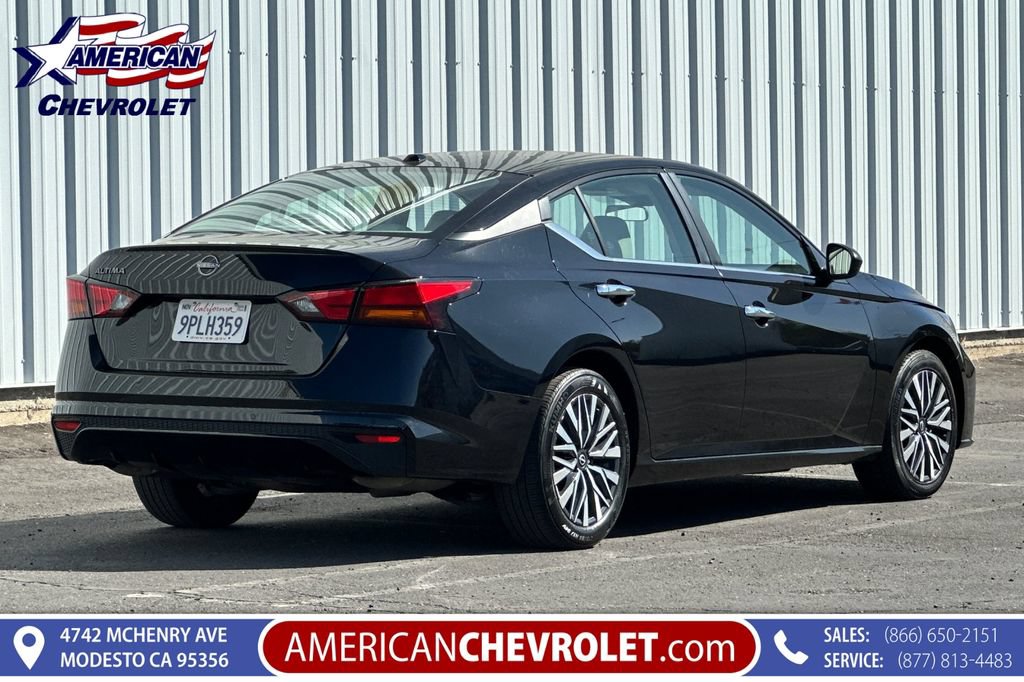 Used 2025 Nissan Altima 2.5 SV FWD image 4
