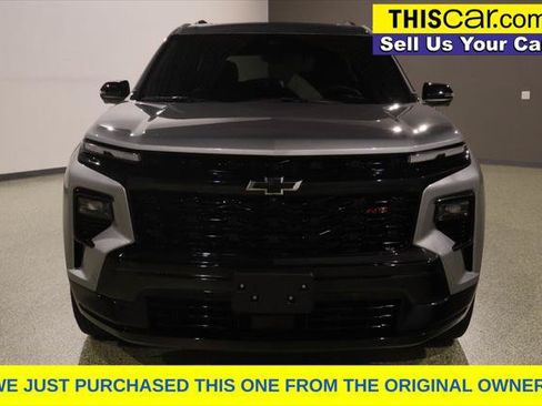 Used 2025 Chevrolet Traverse RS w/ LPO, Cargo Package FWD image 3