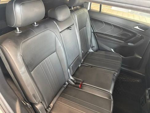 Used 2024 Volkswagen Tiguan SE R-Line AWD/4WD image 17