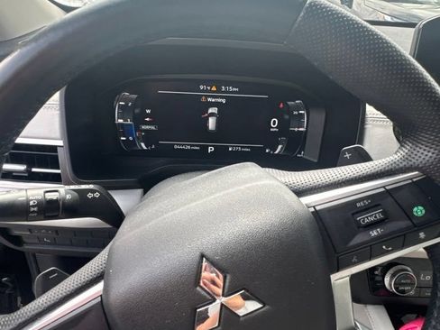 Used 2024 Mitsubishi Outlander SEL FWD image 10