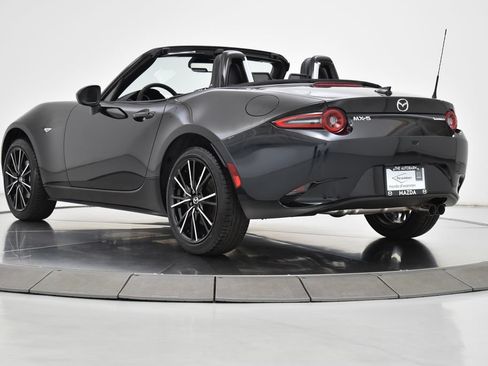 Certified 2025 MAZDA MX-5 Miata Grand Touring RWD image 19