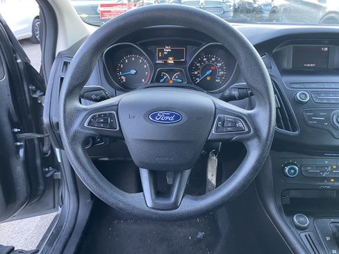 Used 2018 Ford Focus S image 11