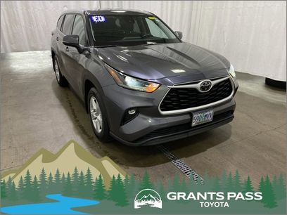 Certified 2021 Toyota Highlander LE