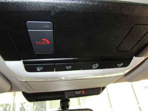 Used 2024 Mitsubishi Outlander SE image 34
