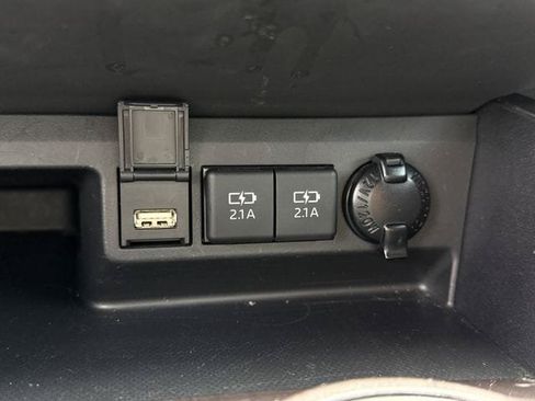 Used 2021 Toyota Highlander Platinum FWD image 21