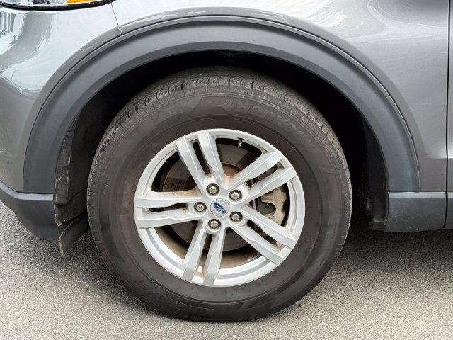 Used 2023 Ford Explorer XLT w/ Equipment Group 202A AWD/4WD image 10