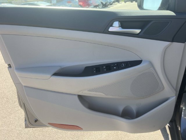 Used 2021 Hyundai Tucson SEL FWD image 25