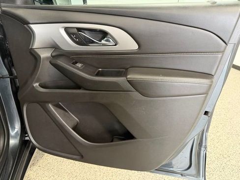 Used 2019 Chevrolet Traverse LT FWD image 20