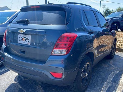 Used 2021 Chevrolet Trax LS w/ Tint and Cruise Package FWD image 7