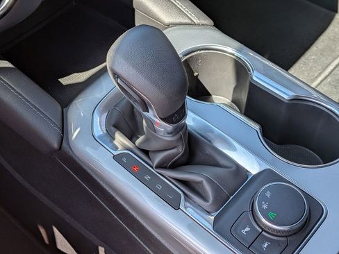 Used 2022 Chevrolet Blazer LT image 24