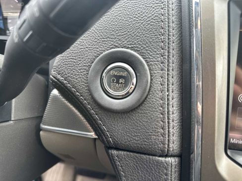 Used 2012 Lincoln MKX FWD w/ Class II Trailer Tow Pkg image 17