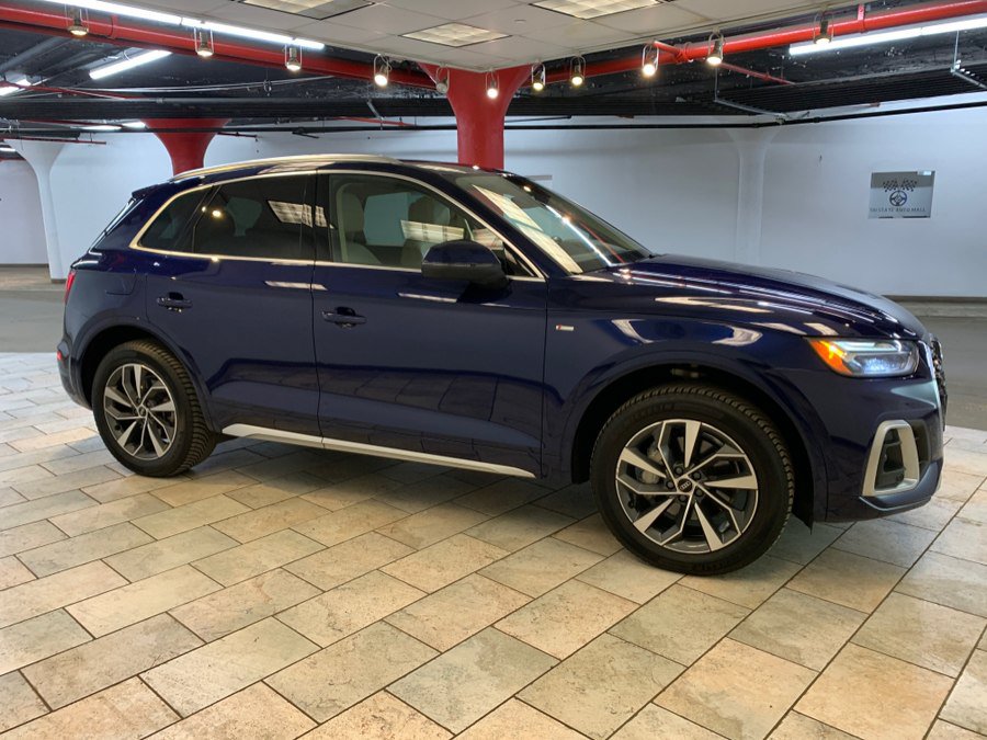 Used 2022 Audi Q5 2.0T Premium Plus w/ Premium Plus Package AWD/4WD image 5
