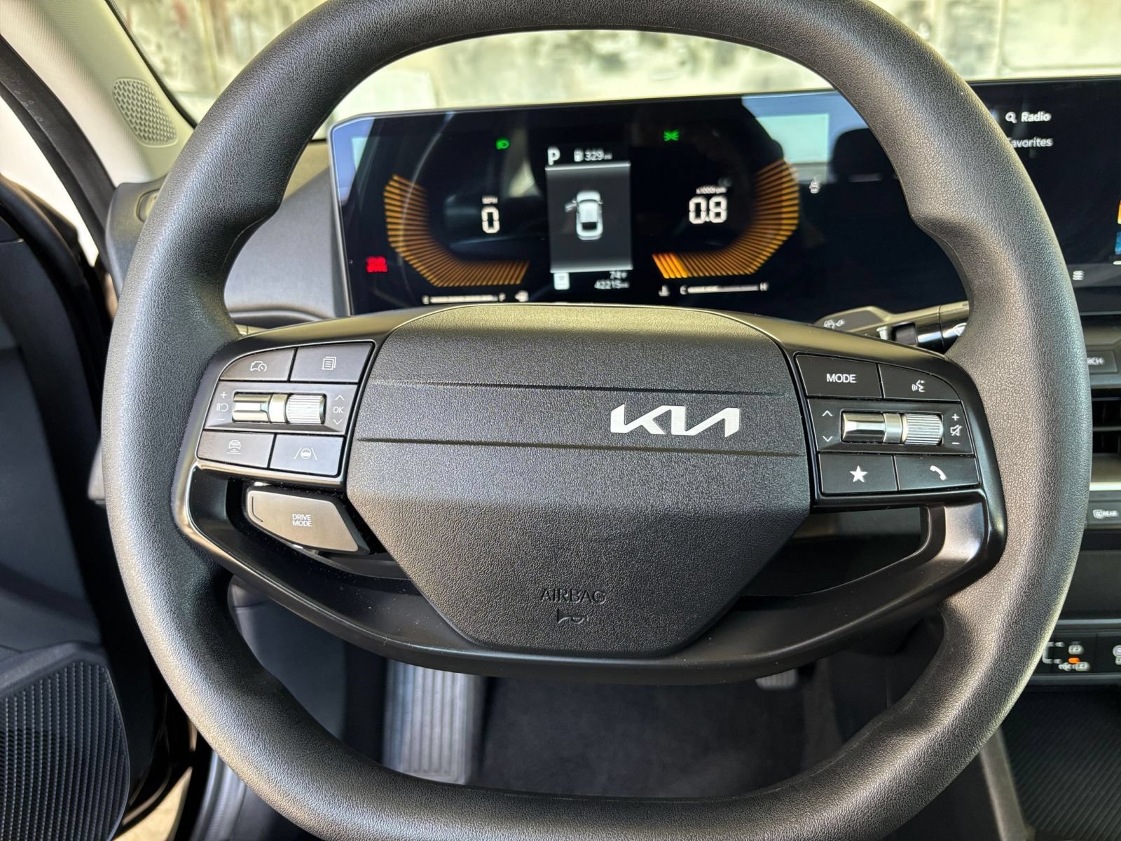 Used 2025 Kia K4 FWD image 26