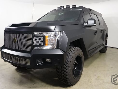 Used 2018 Ford F150 XLT w/ Equipment Group 302A Luxury image 4