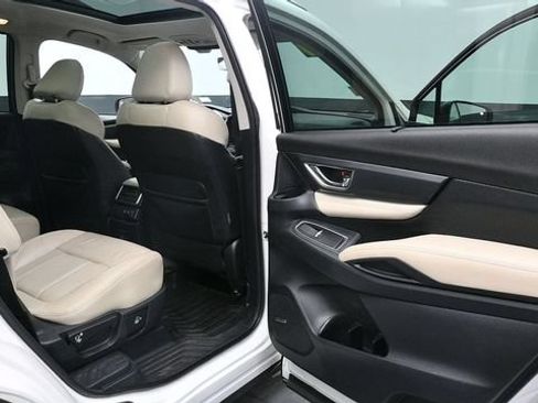 Used 2020 Subaru Ascent Limited w/ Technology Package AWD/4WD image 14
