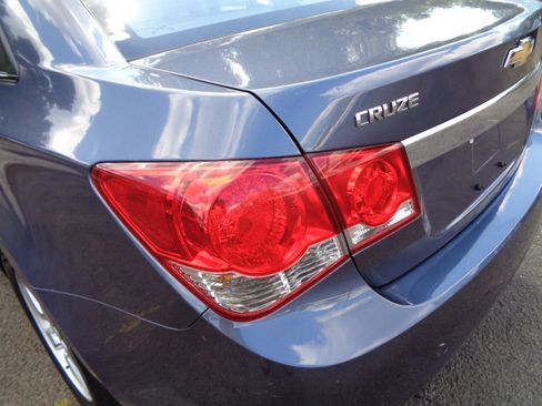 Used 2014 Chevrolet Cruze LT image 12
