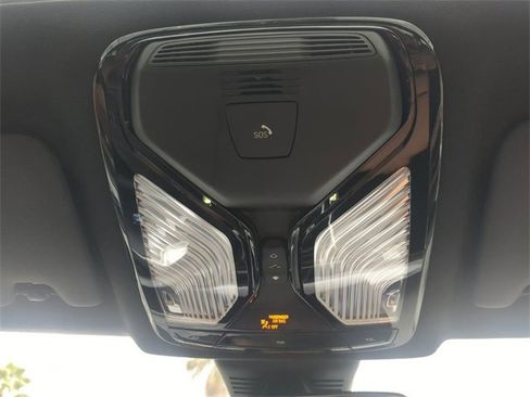 Used 2025 BMW 330i Sedan image 23