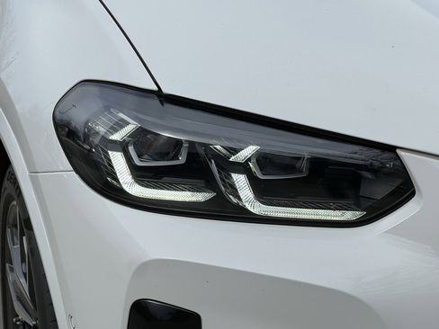 Used 2023 BMW X3 M40i image 11